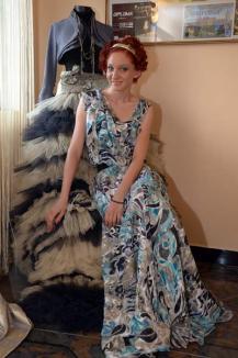 "Judecătoarea" de la TV: Creatoarea de modă Ioana Silaghi învaţă lumea să se îmbrace în cadrul unei emisiuni de la Euforia
